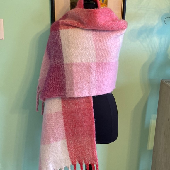 Steve Madden Accessories - Steve Madden Scarf